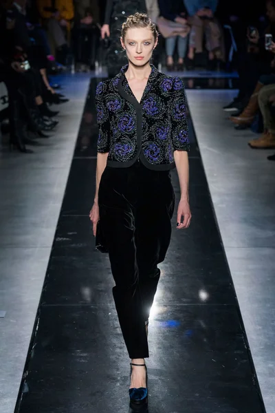 Look 84